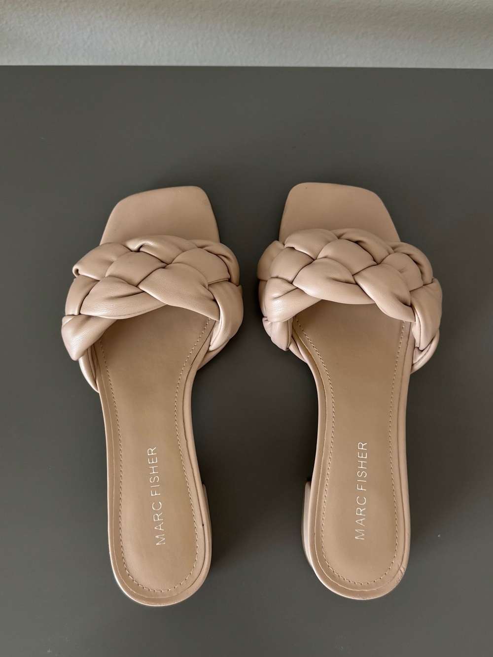 MARC FISHER Calvie Slide Sandal - Picture 4 of 10
